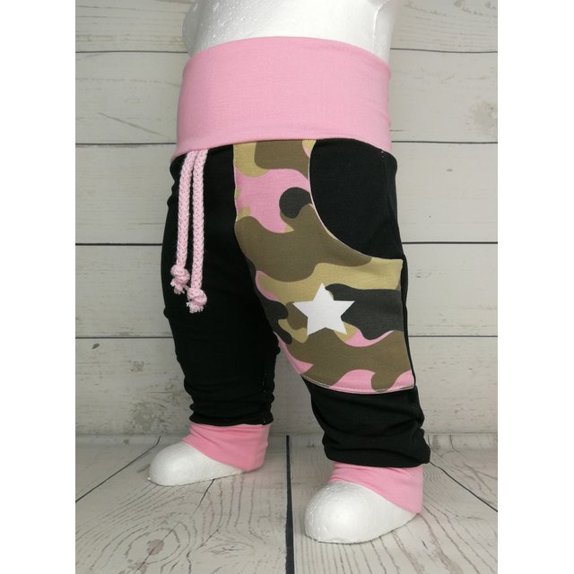 Baby Pumphose mit Tasche Camouflage schwarz rosa 50-62